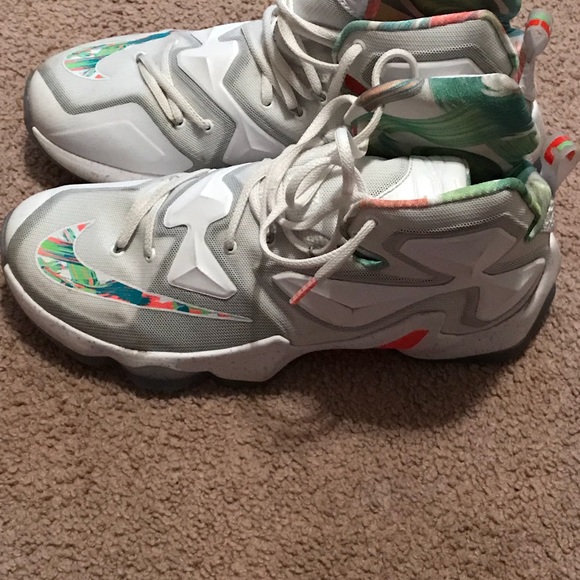 Lebron James Nike’s - Picture 2 of 4